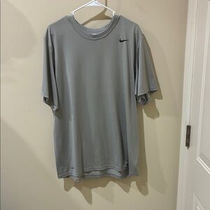 Men’s Nike Dri-fit tee.
